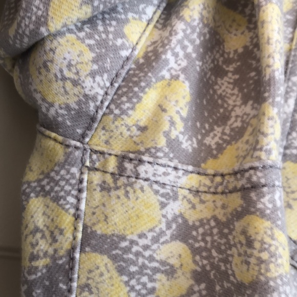 J. McLaughlin Lexie gray and yellow slim comfort jeans NWOT Sz 10 - Picture 4 of 9